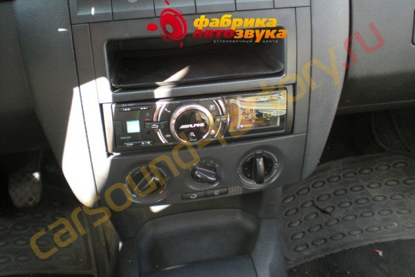 автомагнитола Alpine iDA-X311 Alpine iDA-X311 Skoda Fabia