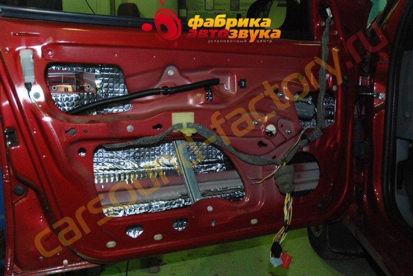 шумоизоляция двери в один слой SGM Renault Symbol