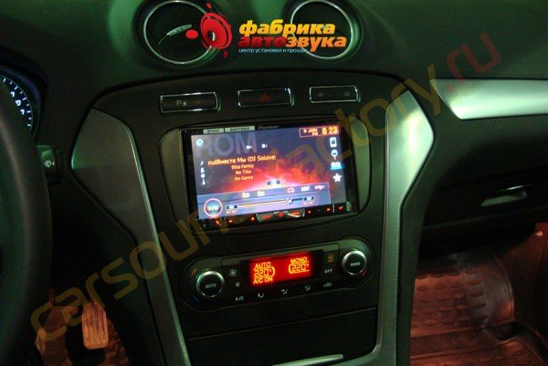 установка автомагнитолы Pioneer AVH-P8400BT  Ford Mondeo