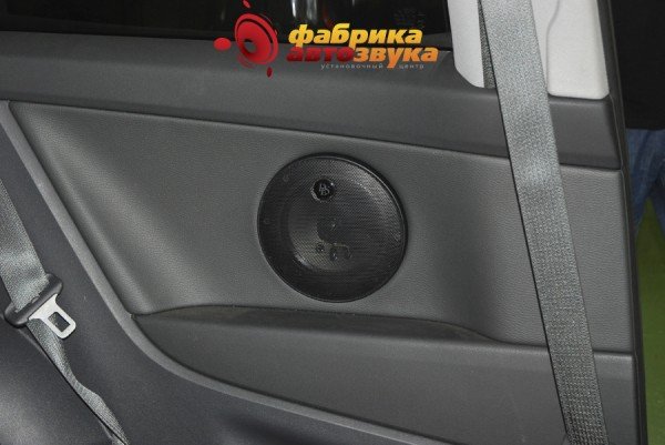 Установка акустики DLS (тыл) DLS 426 Opel Astra