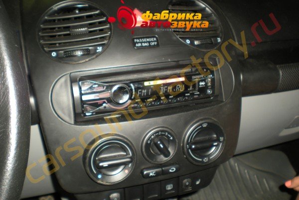 автомагнитола Sony CDX-GT450U Sony CDX-GT450U Volkswagen Beetle