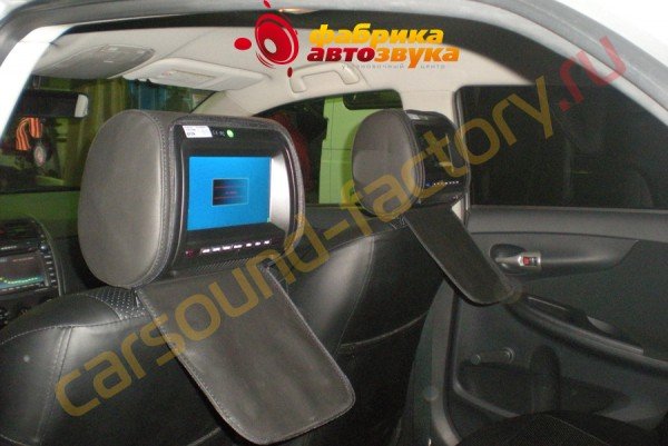 подголовники с монитором AVIS Toyota Corolla