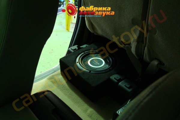 изготовление корпуса для савуфера Piobneer pioneer Toyota Tundra