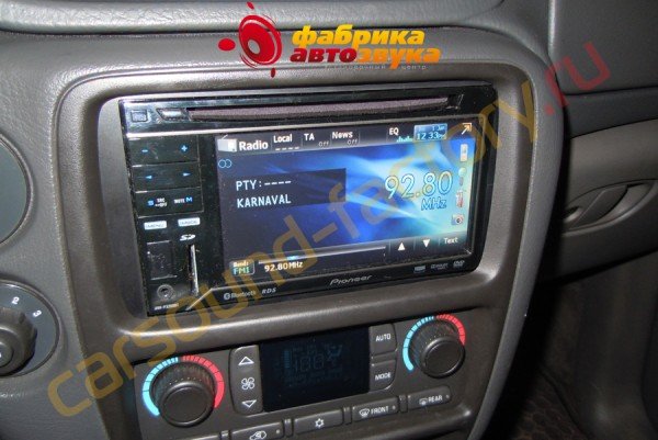 Установка автомагнитолы Pioneer AVH-P3200 Chevrolet Trailblazer