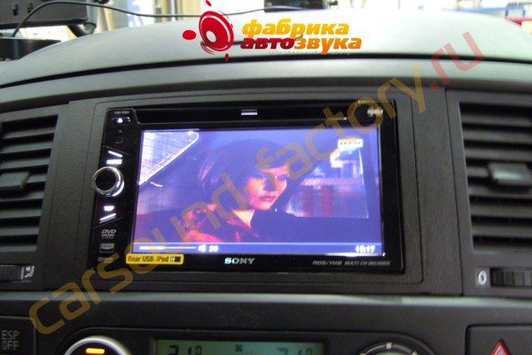 Установка 2din магнитолы SONY XAV-E60 Volkswagen Multivan