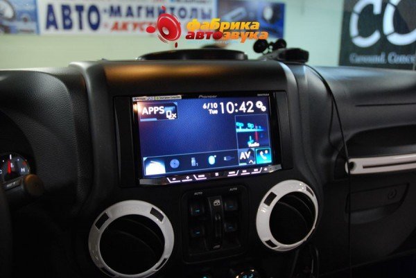 подключение магнитолы Pioneer AVH-X8700BT Pioneer AVH-X8700BT Jeep Wrangler