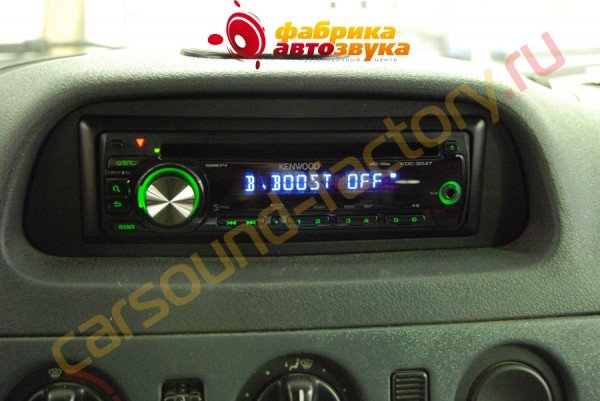 Автомагнитола Kenwood KDC-3047 Kenwood KDC-3047 Merсedes Sprinter