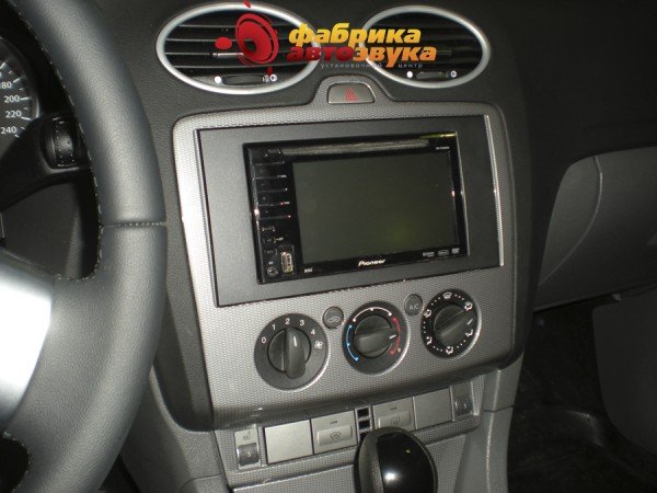 Установка магнитолы Pioneer AVH-P3100DVD Pioneer AVH-P3100DVD Ford Focus 2