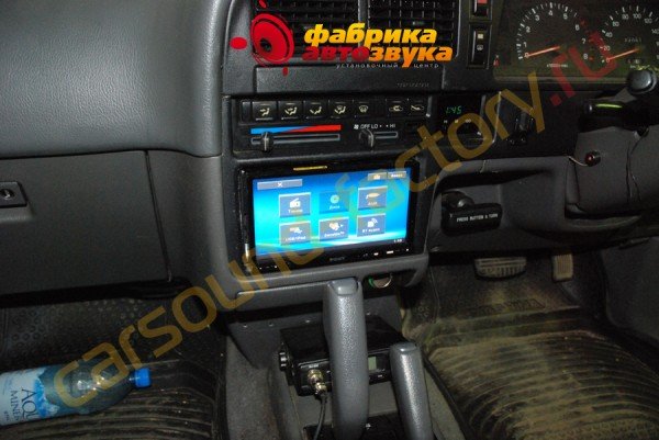 SONY XAV-E70BT SONY XAV-E70BT Toyota Hilux