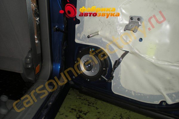 установка акустики Kenwood KFC-1352RG в авто Kenwood KFC-1352RG Chevrolet Lacetti