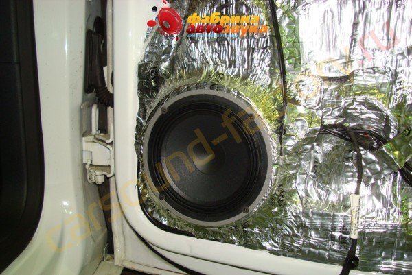 установка акустики Audison AV K6 Audison AV K6 Volkswagen Passat CC