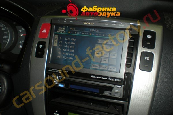 Установка моторизованной автомагнитолы Prology MDD-716 Hyundai Tucson