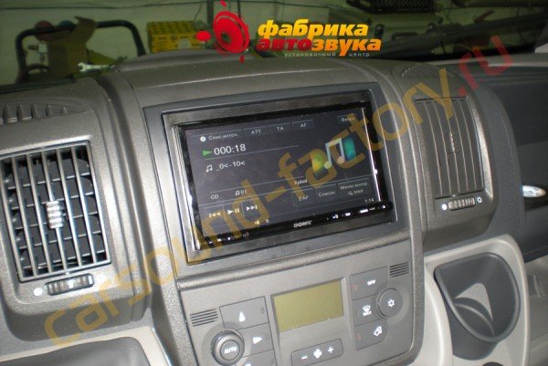 инсталляция головного устройства Sony XAV-E70Bt Sony XAV-E70Bt Peugeot Boxer