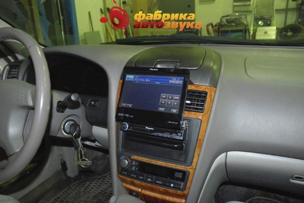 Установка автомагнитолы Pioneer Pioneer AVH-P5900DVD Nissan Maxima QX