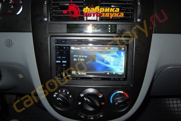 Установка головного устройства 2din Pioneer AVH-P3200BT Chevrolet Lacetti
