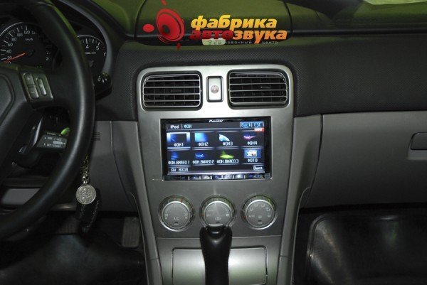 Установка магнитолы Pioneer Pioneer AVH-P4100DVD Subaru Outback