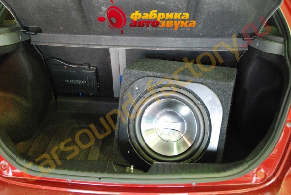 Установка сабвуфера Infiniti REF-1260W Infiniti REF-1260W Chevrolet Lacetti
