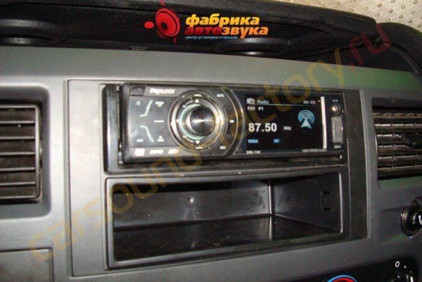 Установка автомагнитолы Prology DVS-1140 Prology DVS-1140 Ford Transit