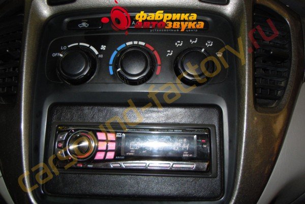 Alpine CDA-9854R Alpine CDA-9854R Toyota Highlander