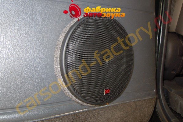 установка акустики Morel Maximo Coax 6 Toyota Land Cruiser 100 (80, 105)
