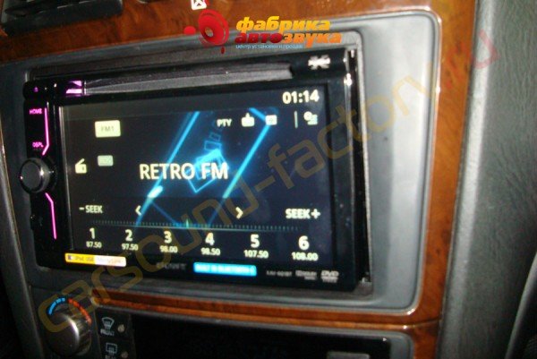 установка автомагнитолы Sony XAV-601Bt Sony XAV-601Bt Nissan Maxima QX