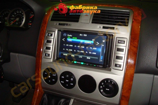 установка автомагнитолы Velas VDD-710UB Velas VDD-710UB Kia Carnival