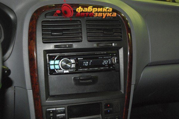 Установка магнитолы Alpine Alpine CDE-111R Kia Magentis