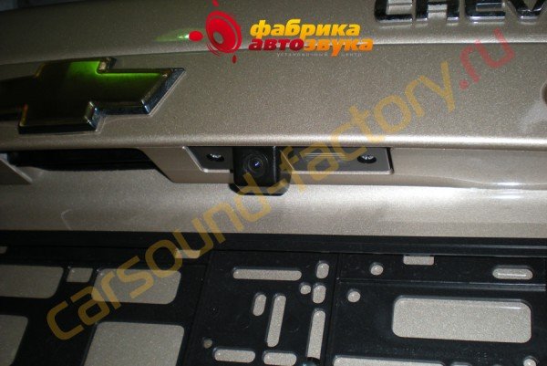 камера заднего вида в штатное место AVIS Chevrolet Lacetti