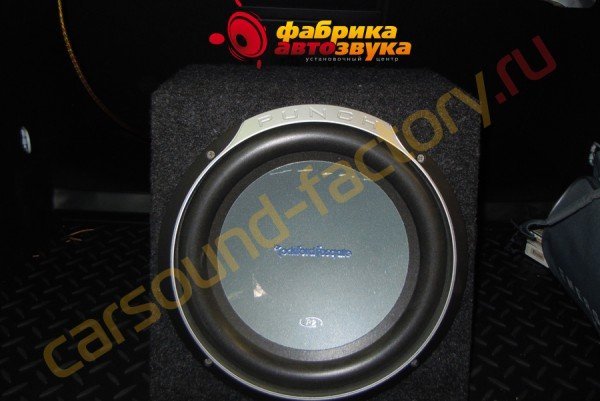Установка сабвуфера Rockford Fosgate P2 Opel Insignia