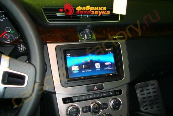 установка автомагнитолы Sony XAV-701BT Sony XAV-701BT Volkswagen Passat 7