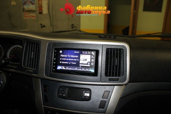 установка автомагнитолы / головного устройства Pioneer SPH-DA120 JAC Refine