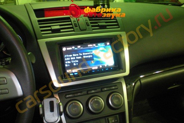 установка автомагнитолы Pioneer AVH-P4300DVD Pioneer AVH-P4300DVD Mazda 6
