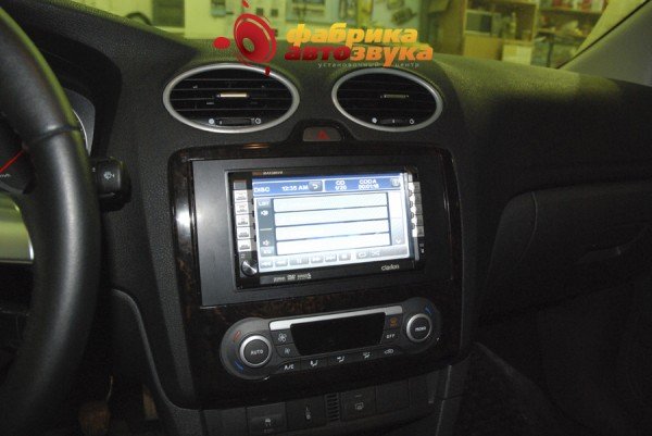 Установка магнитолы Clarion MAX-385VD Clarion MAX-385VD Ford Focus 2