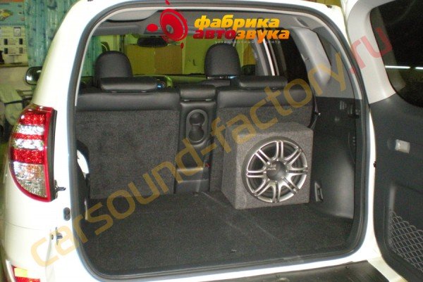 установка сабвуфера Polk Audio Polk Audio Toyota RAV 4
