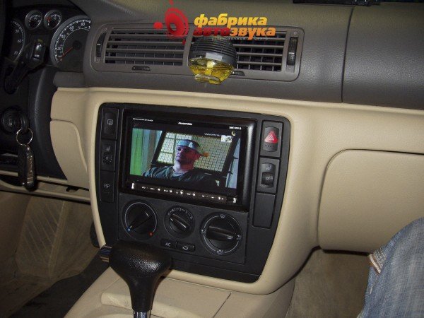 Установка автомагнитолы Phantom Volkswagen Passat 5