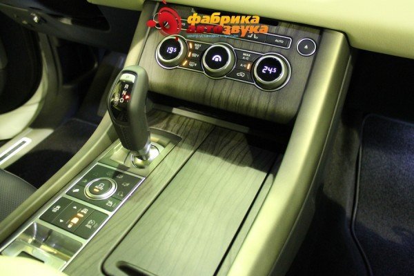 аквапринт центральной консоли - Land Rover Range Rover Sport 2015
