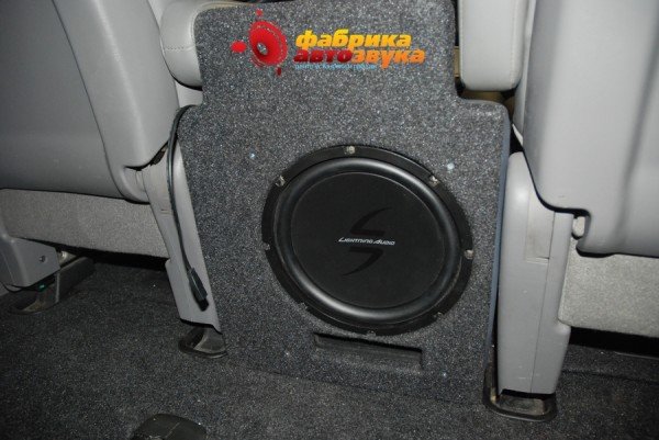 Установка и подключение сабвуфера Lightning Audio Hyundai Starex
