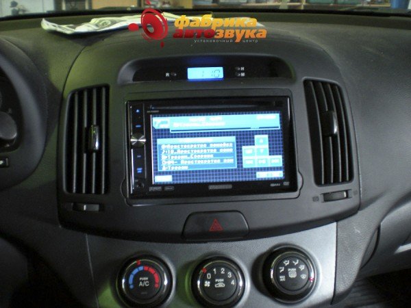 Установка магнитолы Pioneer AVH-P4000DVD Pioneer AVH-P4000DVD Hyundai Elantra