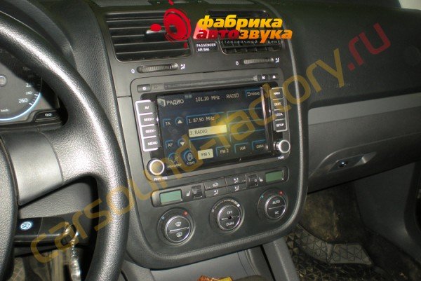 установка автомагнитолы Phantom VW Jetta Phantom VW Jetta Volkswagen Jetta