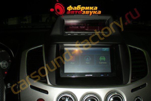 монитор Alpine TME-S370 Alpine TME-S370 Mitsubishi L200