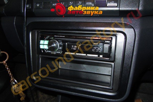Alpine CDE-111R Alpine CDE-111R Skoda Roomster