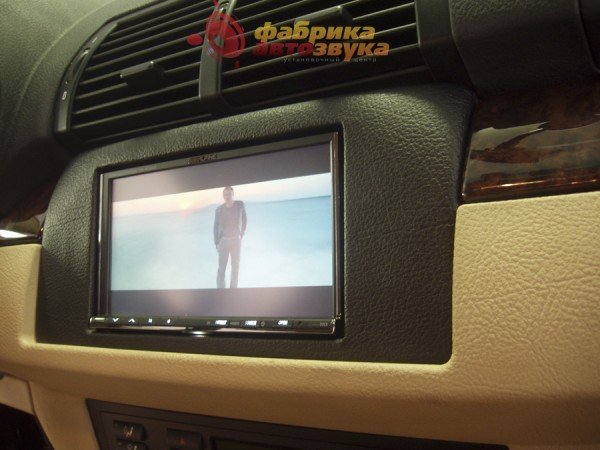 Установка магнитолы Alpine Alpine IVA-W505R BMW X5