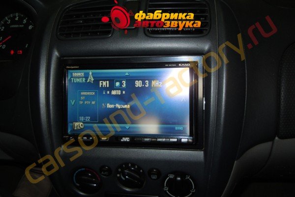 Установка магнитолы с навигацией JVC KW-NX7000 Mazda Protege