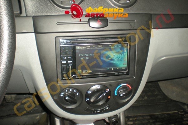установка автомагнитолы Pioneer AVH-P3200BT Pioneer AVH-P3200BT Chevrolet Lacetti