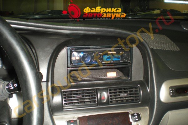 установка автомагнитолы Pioneer DEH-5200SD Pioneer DEH-5200SD Chevrolet Rezzo