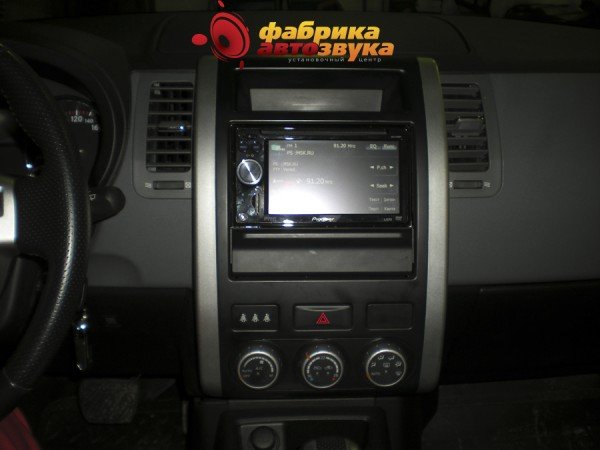 Установка автомагнитолы Pioneer Pioneer AVIC-F900BT Nissan X-Trail