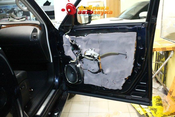 шумоизоляция двери инфинити в 3 слоя Comfort Infiniti QX 80