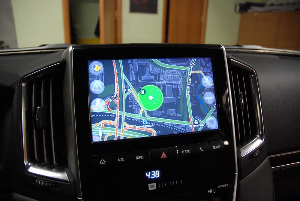 Установка навигации и Android в Toyota Land Cruiser 200