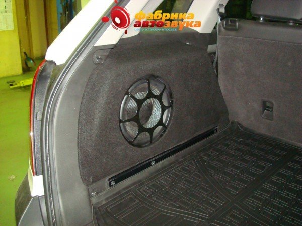 установка сабвуфера в корпус стеллс Morel Ultimo Opel Antara