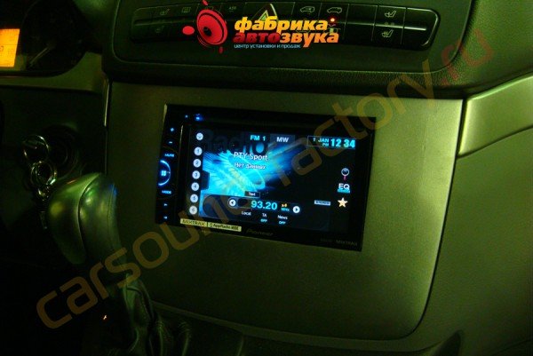 установка магнитолы пионер пионер avh-x1600dvd Merсedes Viano